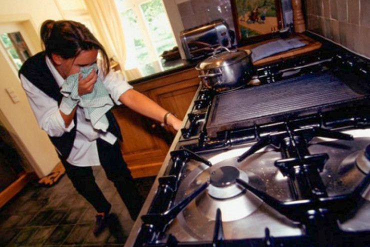 Şəkidə bir ailənin üç üzvü dəm qazından zəhərləndi 