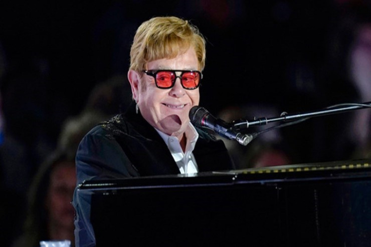 Elton Con məzar daşına  bu sözlərin yazılmasını istədi