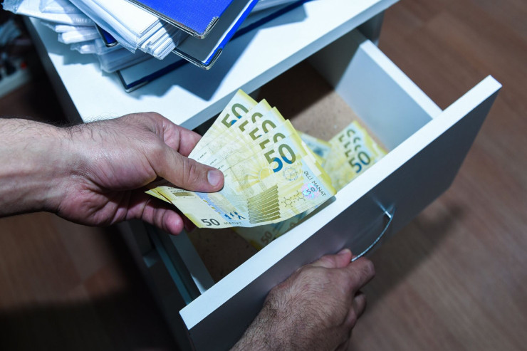 Səfərbərlik Xidmətinin keçmiş rəisi 2.5 milyon manat rüşvət alıb  - MƏHKƏMƏ