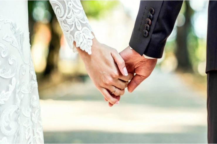 Müdafiə naziri gizlicə evləndi  - arvadı 20 yaş kiçikdir