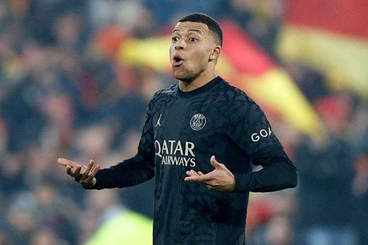 Mbappenin anası ilə “Real” arasında  MÜNAQİŞƏ 