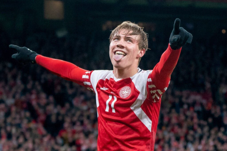 "Real Madrid" Mbappe və Haalandın əvəzinə onu ALA BİLƏR 