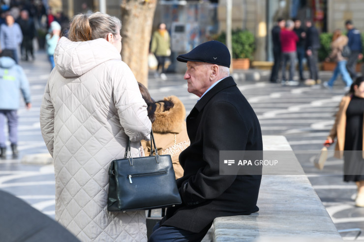 Bakının qocalmayan sevgisi: "Sevgililər günü"ndən REPORTAJ 