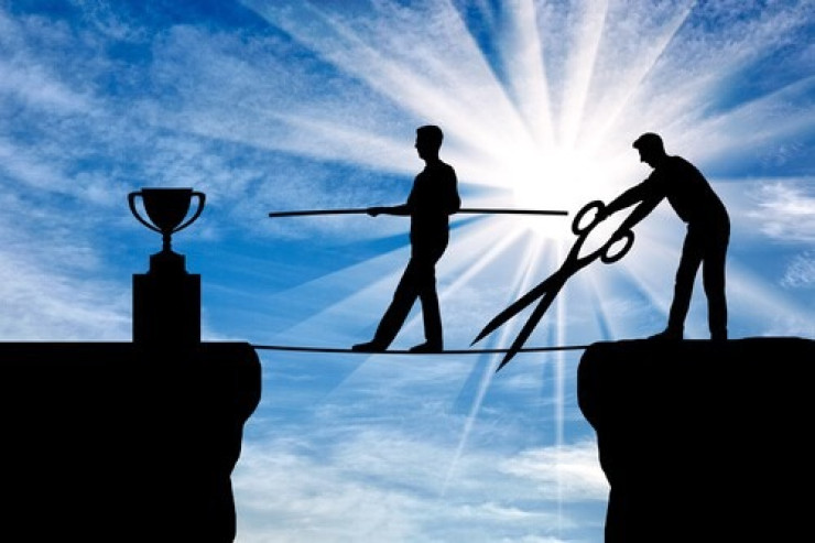  Bu əlamətlər   varsa, həmin şəxs sizə PAXILLIQ EDİR