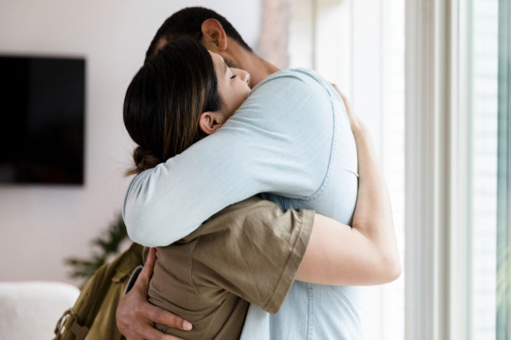 Qucaqlaşmanın   davamlılığına görə MƏNALARI