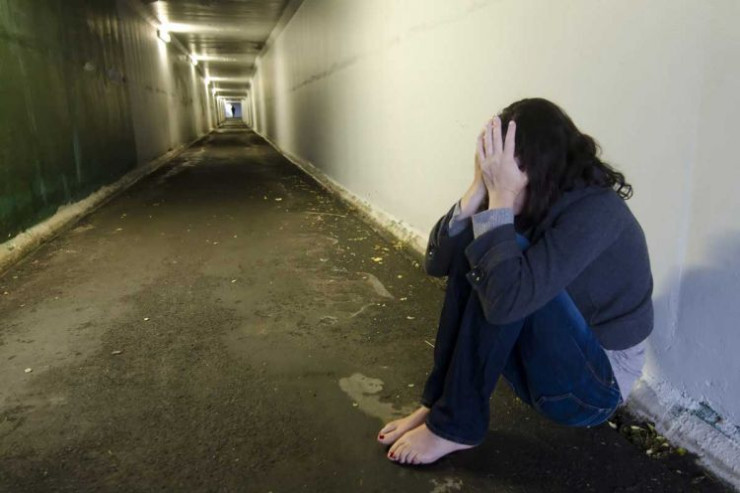 Bakıda ananın 16 yaşlı qızını evdən qovması ilə bağlı RƏSMİ AÇIQLAMA 