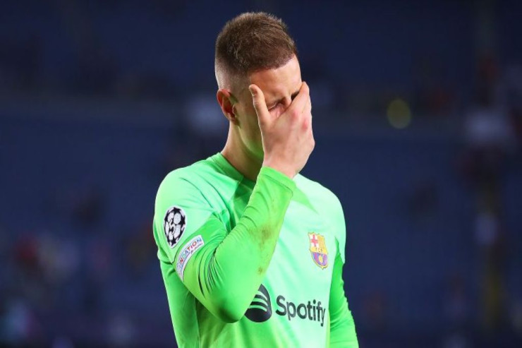 "Barselona"da Çempionlar Liqasında  ən çox qol buraxan   Valdesə çatdı