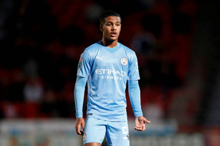 “Mançester Siti” onunla  müqaviləni uzadacaq 