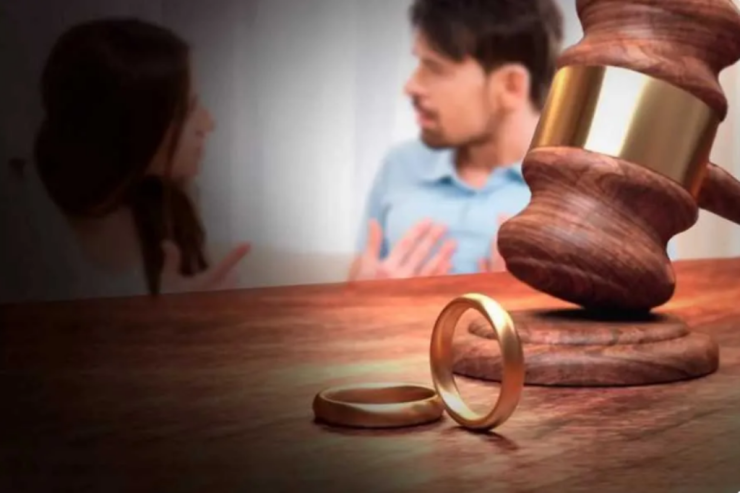 Məşhur aktrisa ilk dəfə  boşanmasından   DANIŞDI