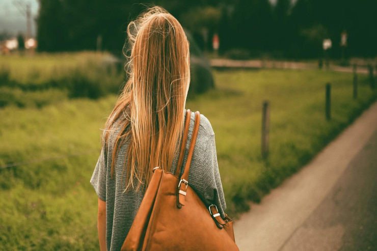 Gəncədə gənc qız itkin düşdü, atası axtarır 