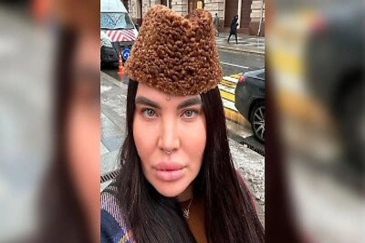 Gözəllik bloqeri Putinə rəqib oldu