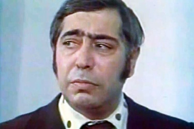 Eldəniz Zeynalovun  yas macəraları   - O, mollalardan nə tələb edirdi?