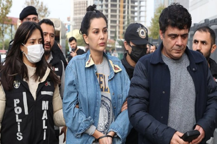 Dilan Polatın iş yerləri niyə bağlanmır? - Bakıda da var 