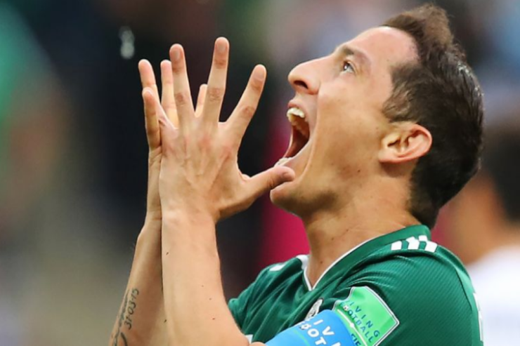 Beş  dünya çempionatında oynayan   6 futbolçudan biri