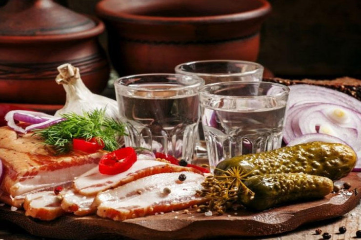 Araq içəndə  bu qidaları   yeməyin