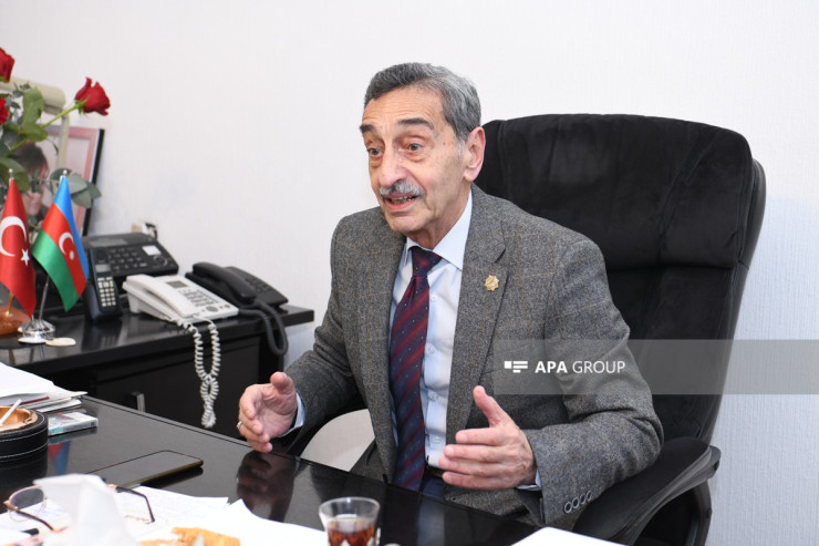 "İki həyat yaşayıram"  - Səhnəmizin “Mustafa”sı elə şeylər danışdı ki – MÜSAHİBƏ 