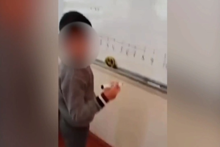 I sinif şagirdləri ilə kobud rəftara görə müəllim CƏZALANDIRILIB 