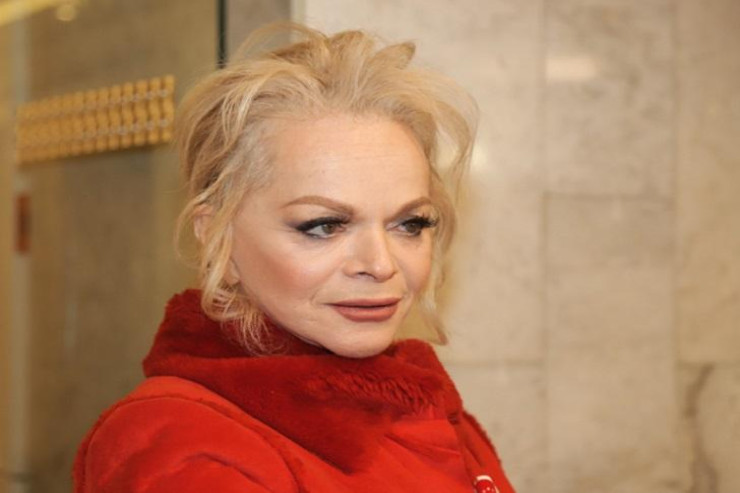 Əslən Bakıdan olan Xalq artisti  hər gün ağlayır   - SƏBƏB