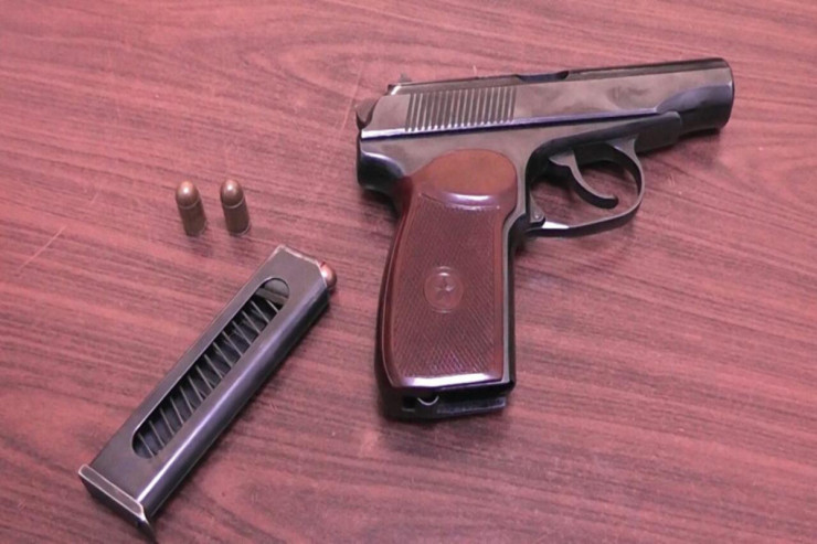 Bakıda silahlı   saxlanıldı