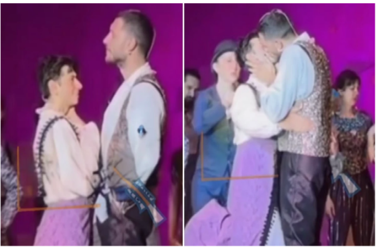 Məşhur aktyor həmcinsi ilə dodaq-dodağa  öpüşdü