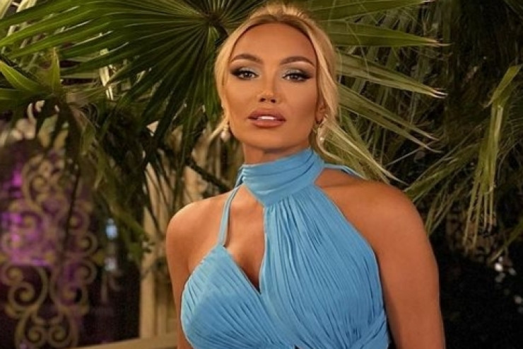 Nura Suri telekanalları tənqid etdi: "Kəsib-doğrayırlar" 