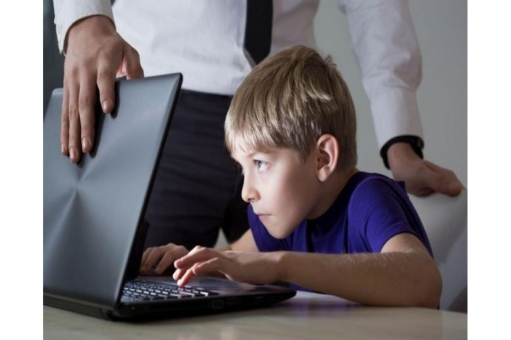 İnternetdən asılı olan  uşaqların beynində   bu funksiya AZALIR 