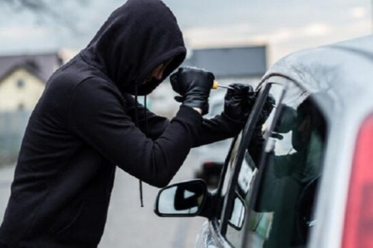 Rəvan "Ravon"u  qaçırdı - Bakıda KURYOZ OĞURLUQ 