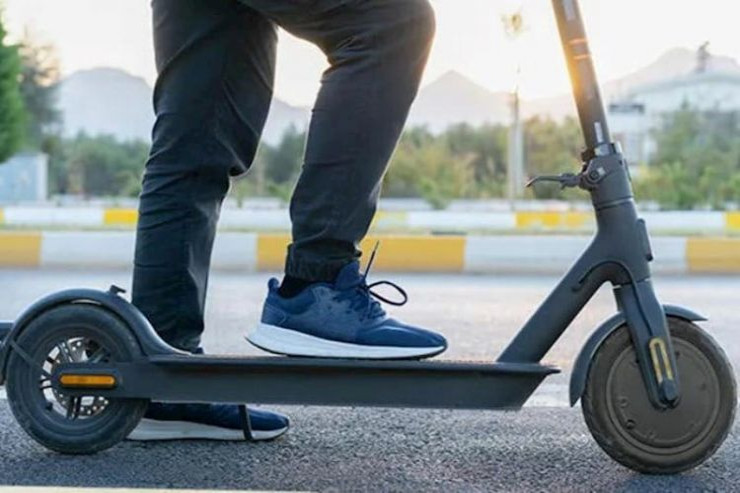 Bakıda 1700 manatlıq skuteri  OĞURLADILAR