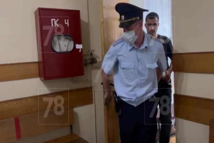 Rusiyada 1000-dən çox miqrantı leqallaşdıran  iki azərbaycanlı həbs edildi 