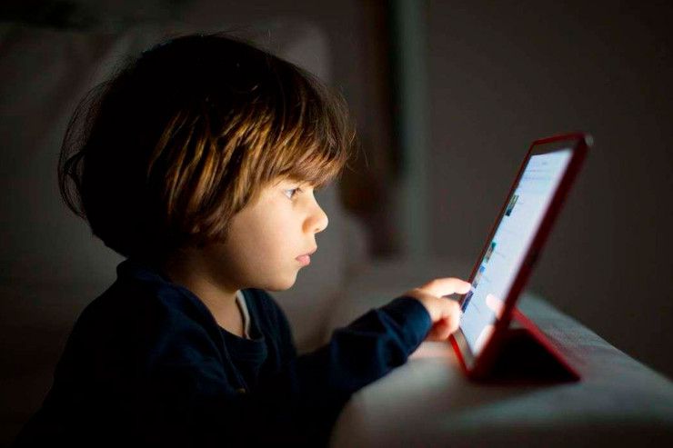 Uşağa hansı yaşda telefon almaq lazımdır? - Valideynlərə məsləhət 