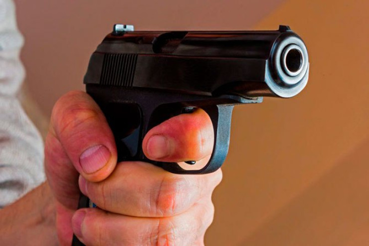 Keçmiş polis qocalar evində ANASINI GÜLLƏLƏDİ 