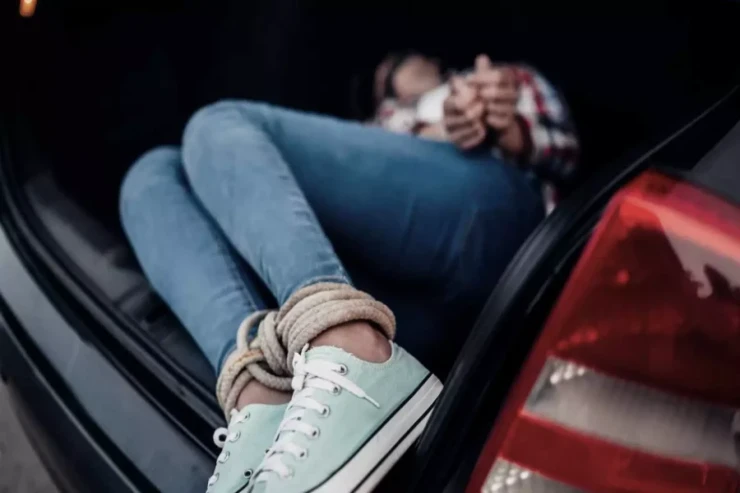 Azərbaycanlılar 23 yaşlı qızı qaçırıb yarım milyon  pul istədilər