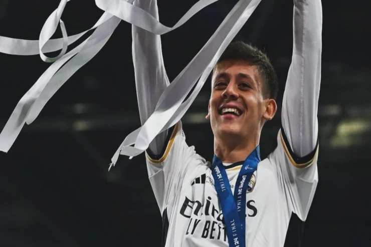 Arda Gülər kuboku qazanan ilk türk futbolçu oldu