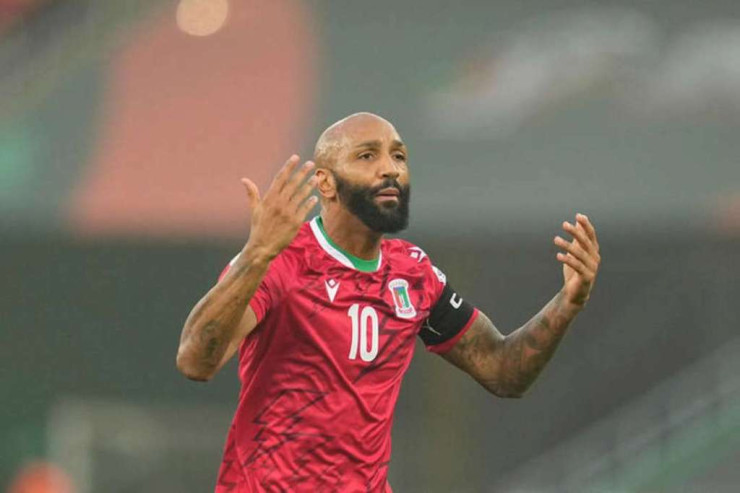 Böyük qalmaqal:   11 il milli komandada  qanunsuz   çıxış edib