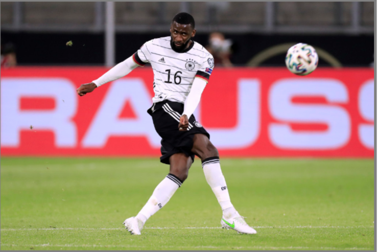 Mövsümün  ən yaxşı   müdafiəçiləri - SİYAHI 