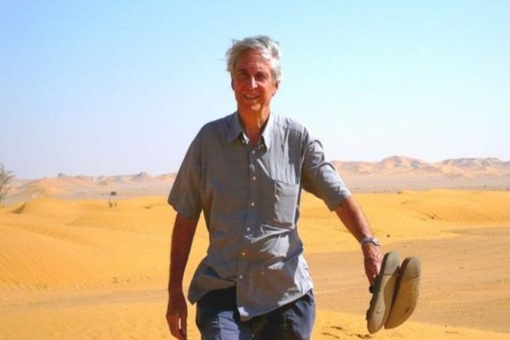 1 dollarla  dünyanın bütün ölkələrini gəzdi