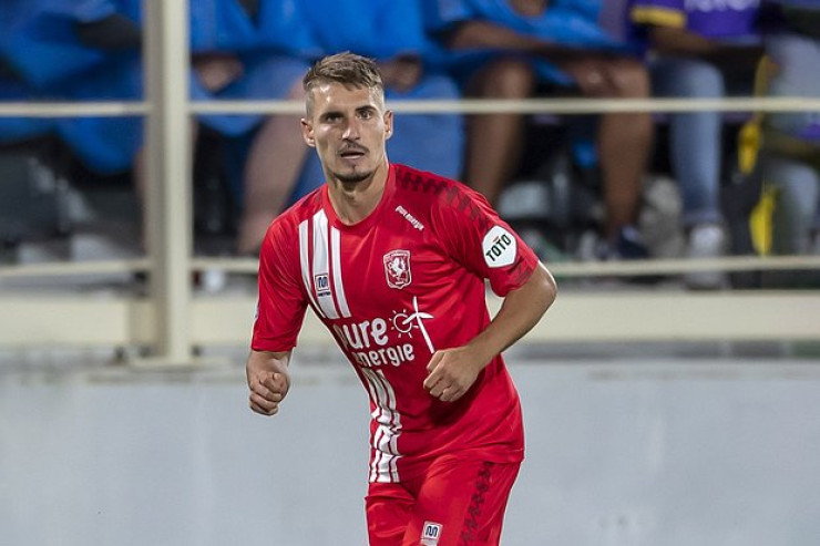 Velosipeddən yıxıldığı üçün Avropa çempionatında oynamayacaq 