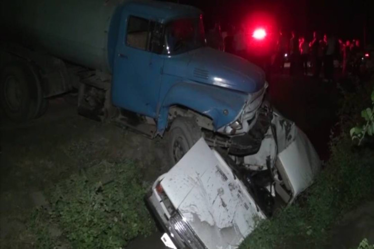 Göyçayda "Jiquli" kanala düşdü, ölən var 