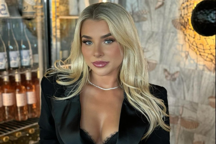 Qalmaqallı futbolçu  futbola qayıtdı, lakin... – Gözəlin FOTOLARI 