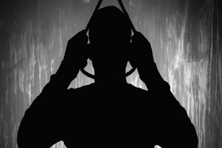 Goranboyda kişi eyvanda özünü asdı 