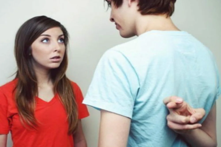 Etibar edə bilməyəcəyiniz 5 İNSAN TİPİ  