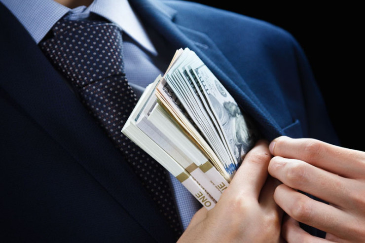 Rüşvət verən azərbaycanlı biznesmenlərə cinayət işi AÇILDI 