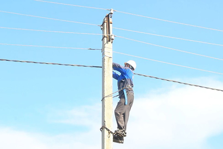 Montyor iş başında öldürüldü - TƏRTƏRİ SARSIDAN CİNAYƏT 