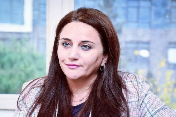 Tanınmış jurnalisti maşın vurdu 