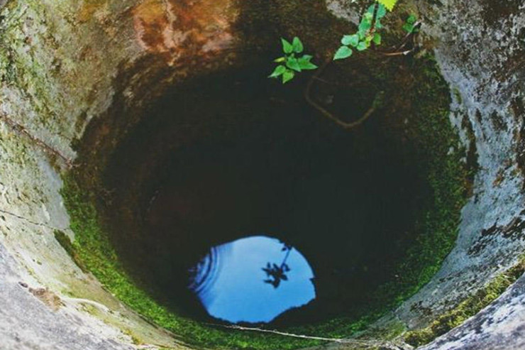 İtkin düşən məktəbli qızı öldürüb quyuya atıblar 