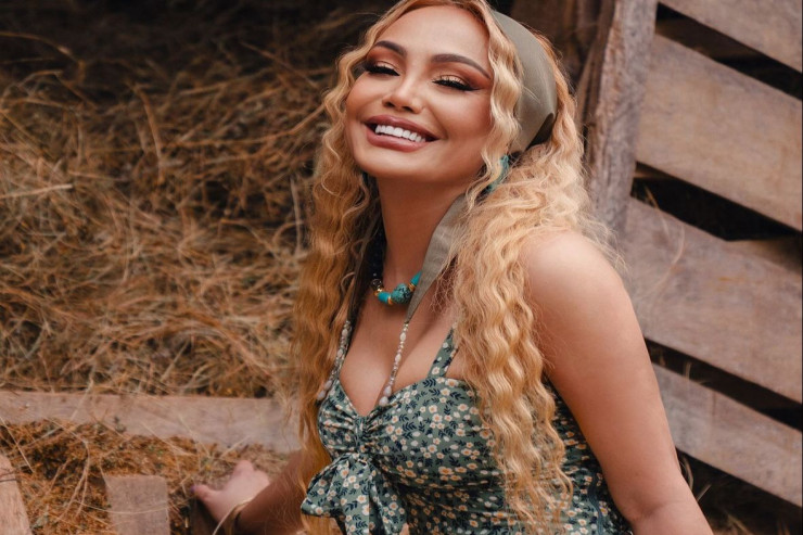 Nura Suri KƏND QIZI OLDU 