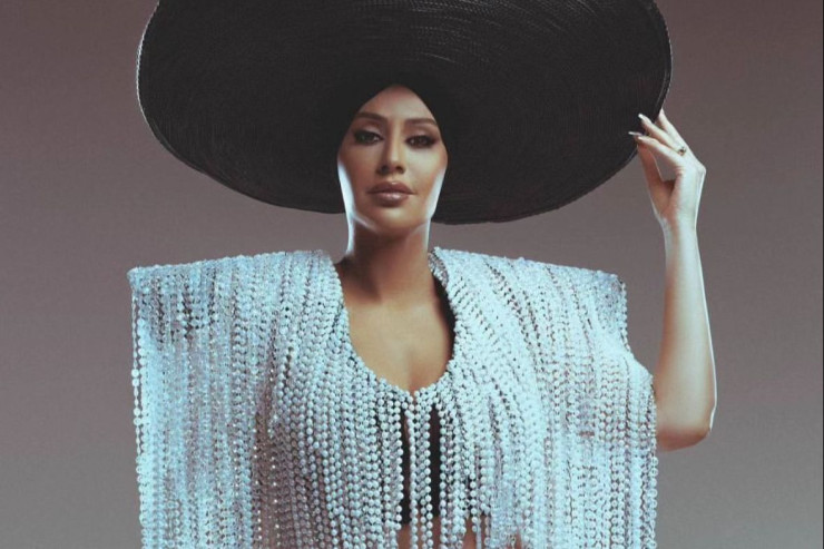 Roza Zərgərlinin 10 kiloluq aksesuarı 