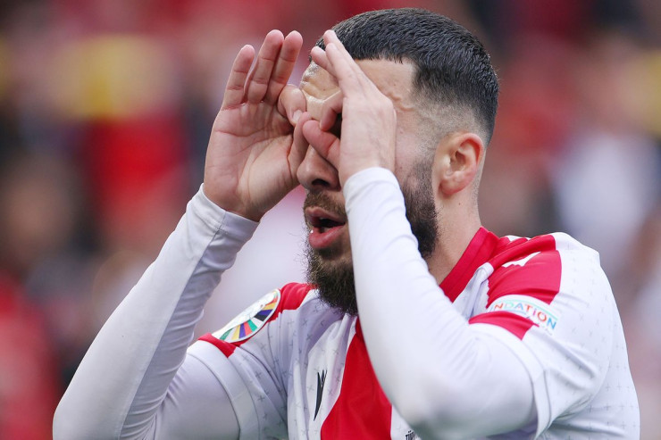 Gürcü futbolçu Şirer, Platini, Ronaldo və Beylin nailiyyətlərini təkrarladı 