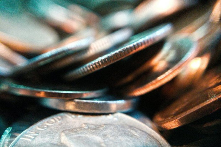 İdmançı yarışı qazanmaq üçün qəpikləri uddu 