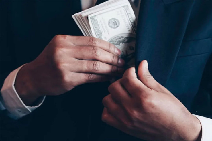 Səhiyyə sektorunda KORRUPSİYA:  50 minlik mənimsəmə